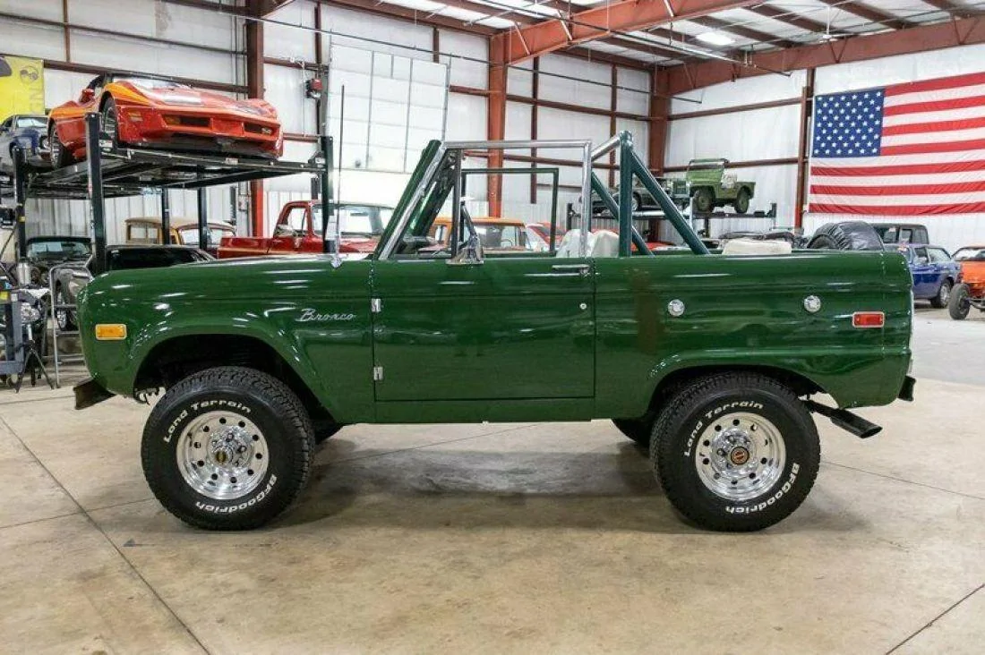 Ford Bronco White Wheels???? 1973-ford-bronco-10363-miles-mallard-blue-suv-302cid-v8-3-speed-manual-4