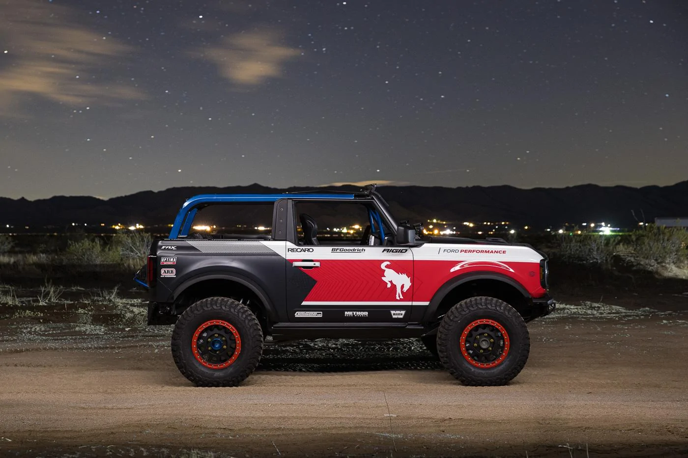 Ford Bronco Ford Performance Debuts Bronco 4600 Race Trucks bronco-4600-race-trucks-ultra4-ford-performance-3