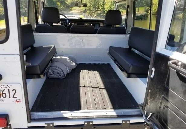 1987_land_rover_defender_1520953698_615x427.jpg