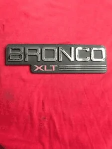 Ford Bronco Fender badge - yay/nay? 1612495635445