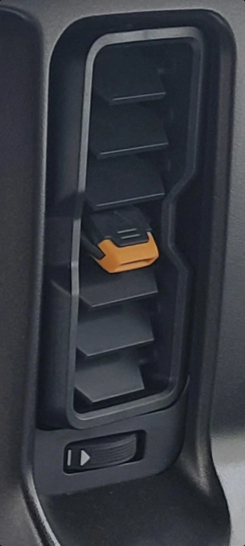 Ford Bronco Changing Interior Air Vents Tab Color? Screenshot_20210207-083701_Gallery