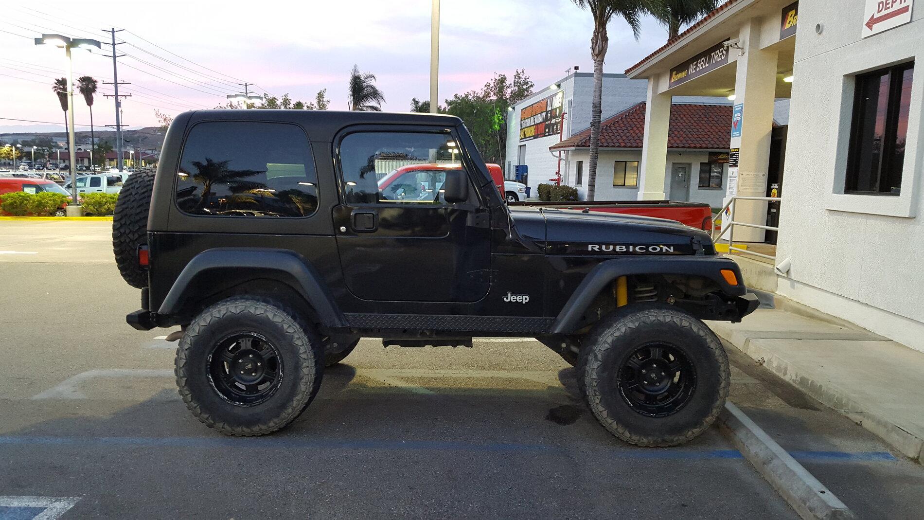 Ford Bronco Shadow Black 20150526_195923