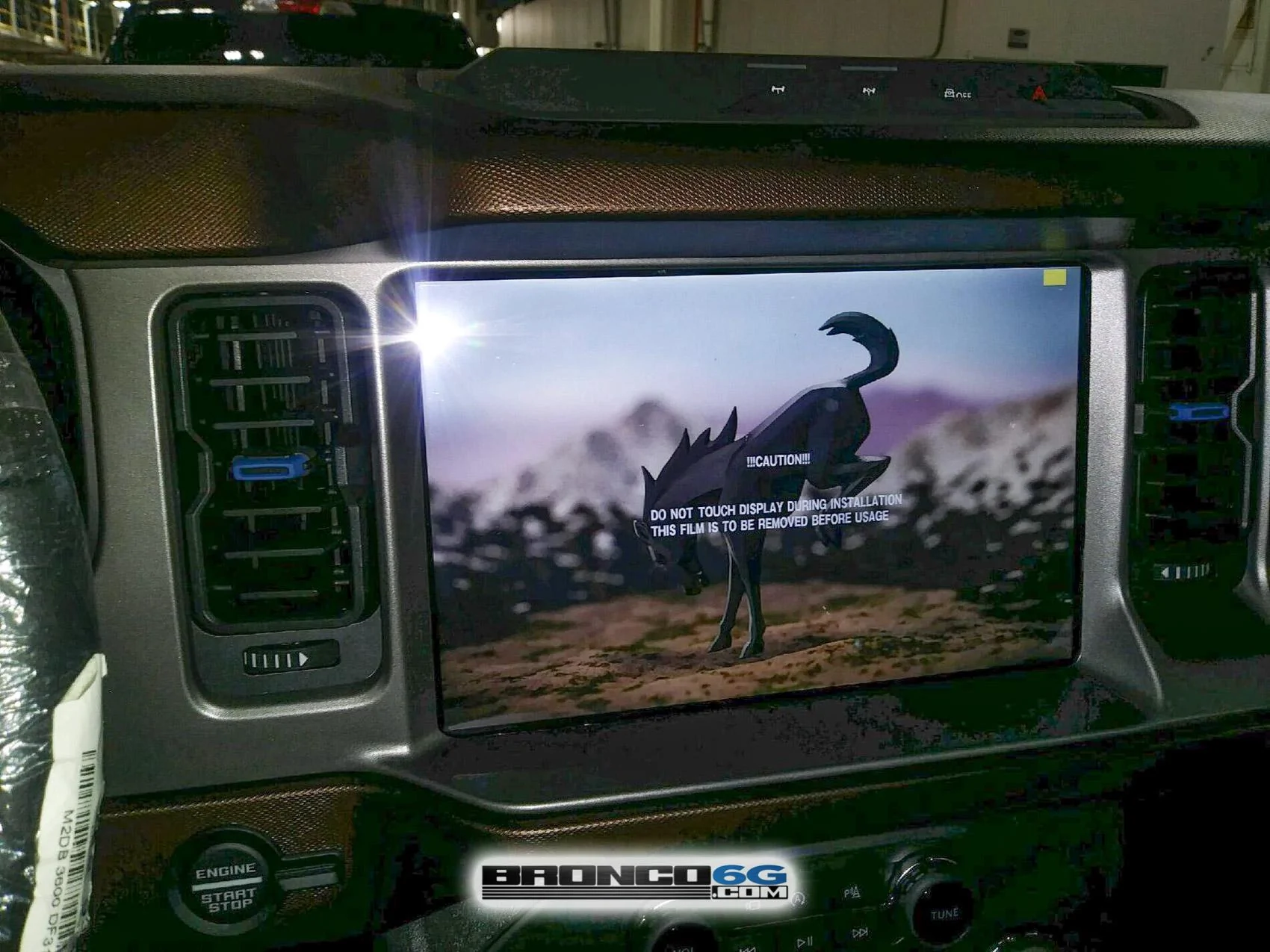 Ford Bronco Please remove the Bronze Dash from the Roast Interior! Factory 2021 Bronco start up screen 2
