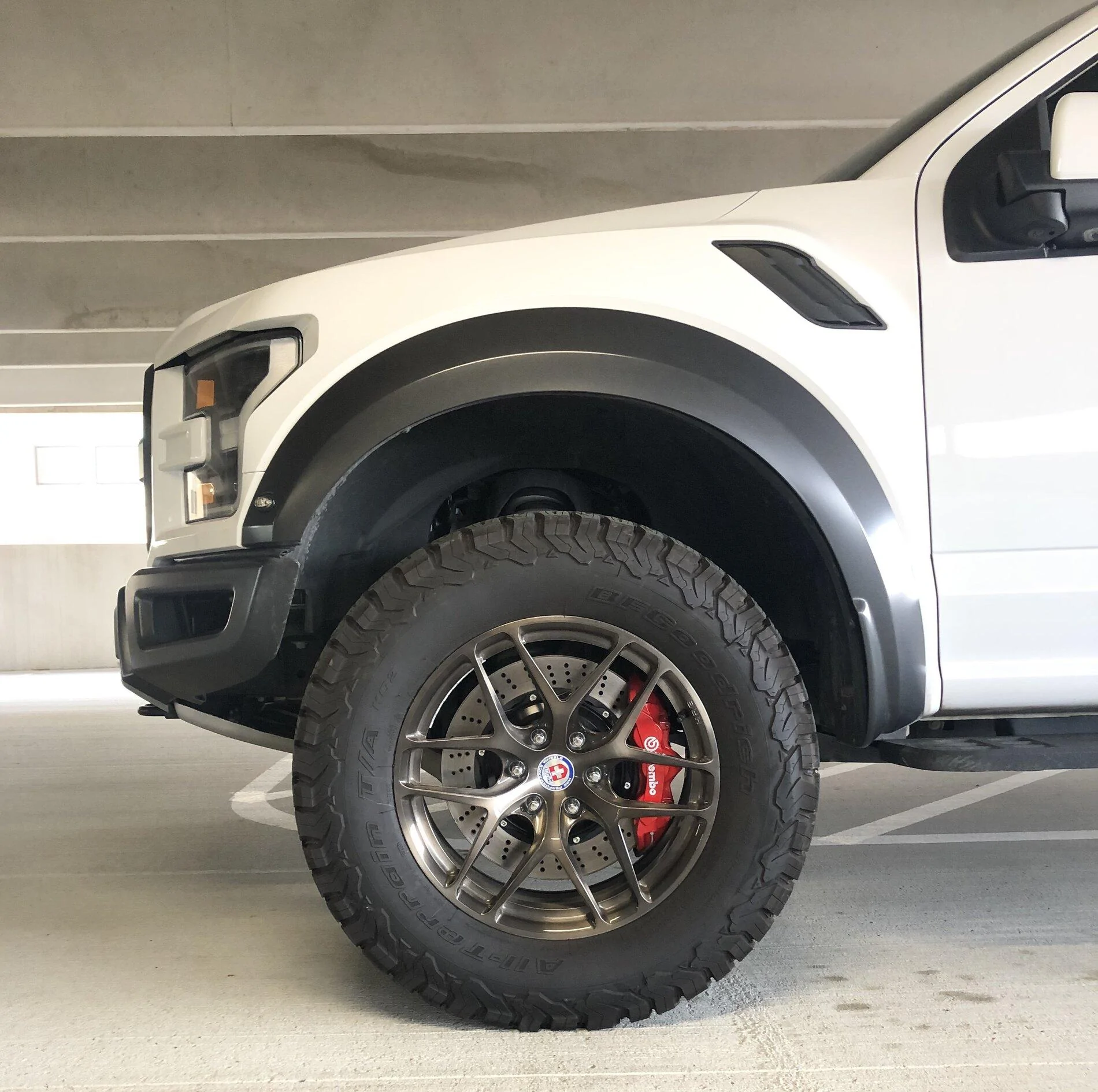 Ford Bronco 20-22" wheels? IMG_8156