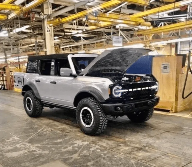 Ford Bronco The three grill options... 1594419405843-png
