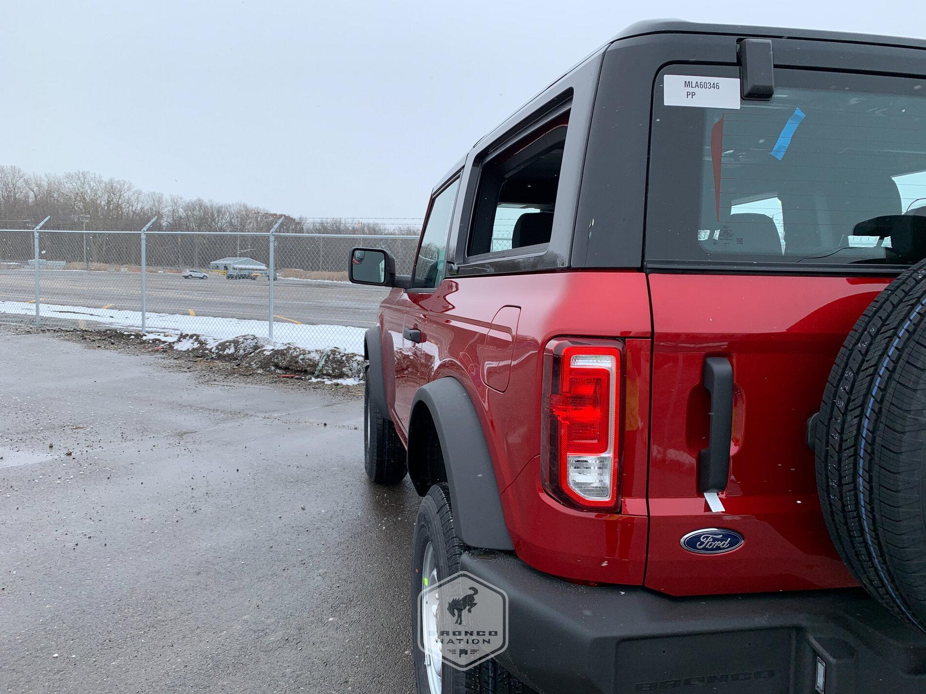 Ford Bronco 📷: Base Bronco 2-door with Modular MOD top glass removed BASE-RR-PT-05
