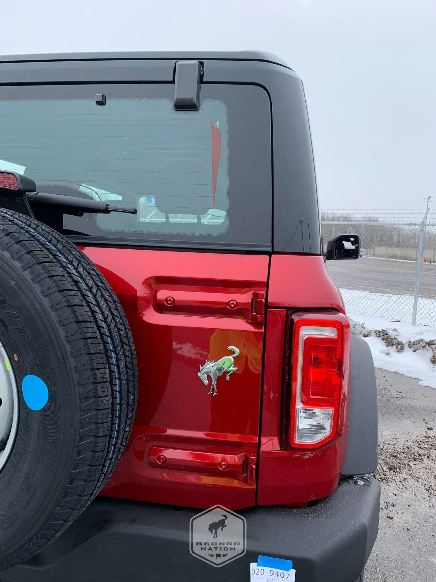 Ford Bronco 📷: Base Bronco 2-door with Modular MOD top glass removed BASE-RR-PT-04