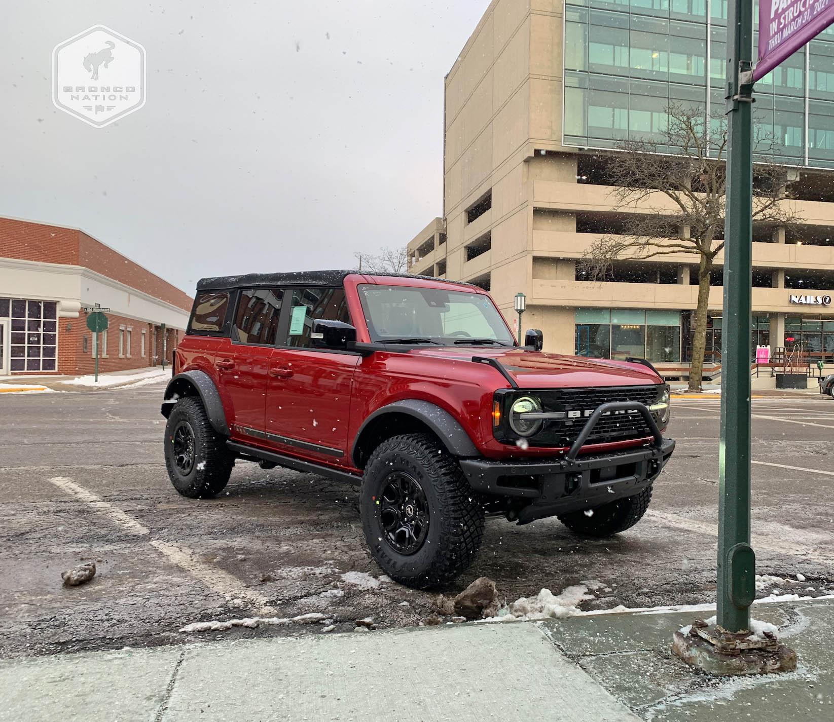 2021 Bronco First Edition Rapid Red 4-Door 2.jpg
