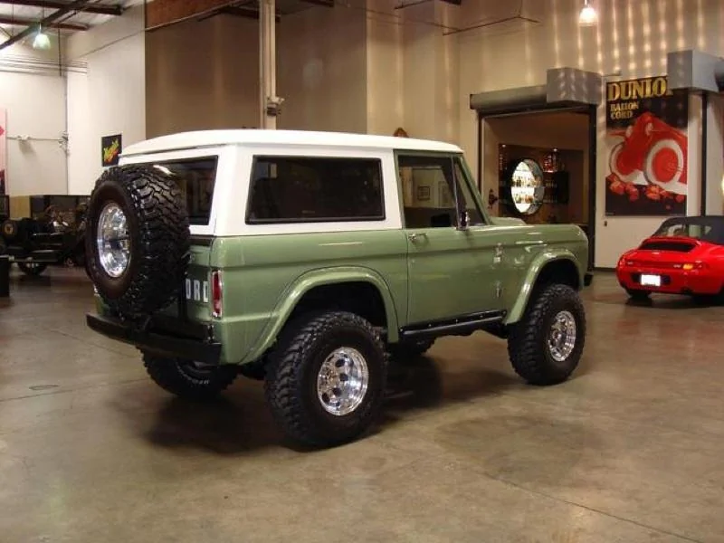 Ford Bronco Wildtrak Bronco rendered in green 31F8FD95-4C1D-4592-B135-B20D547467B2