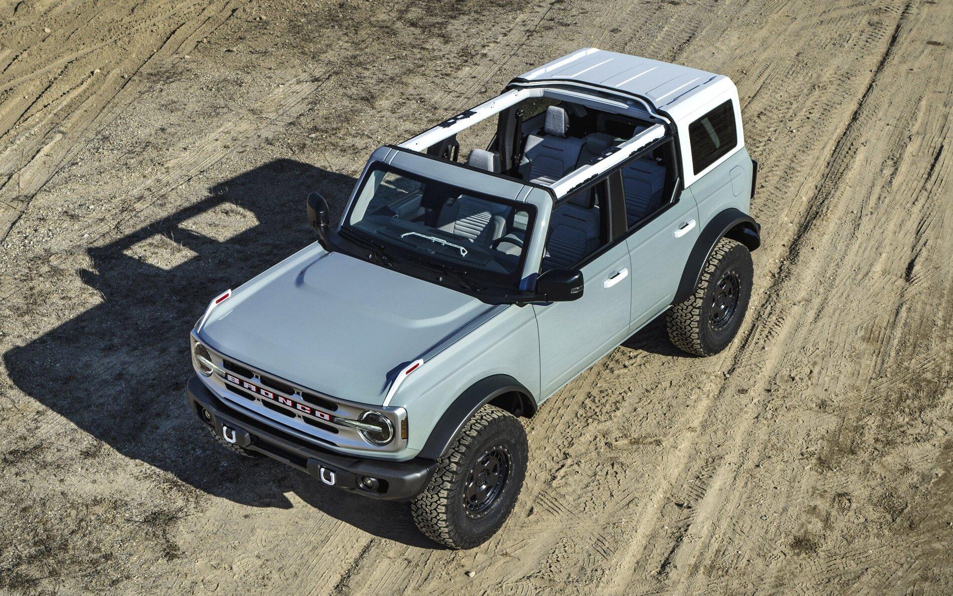 2021_Ford_Bronco_-_v2.jpg
