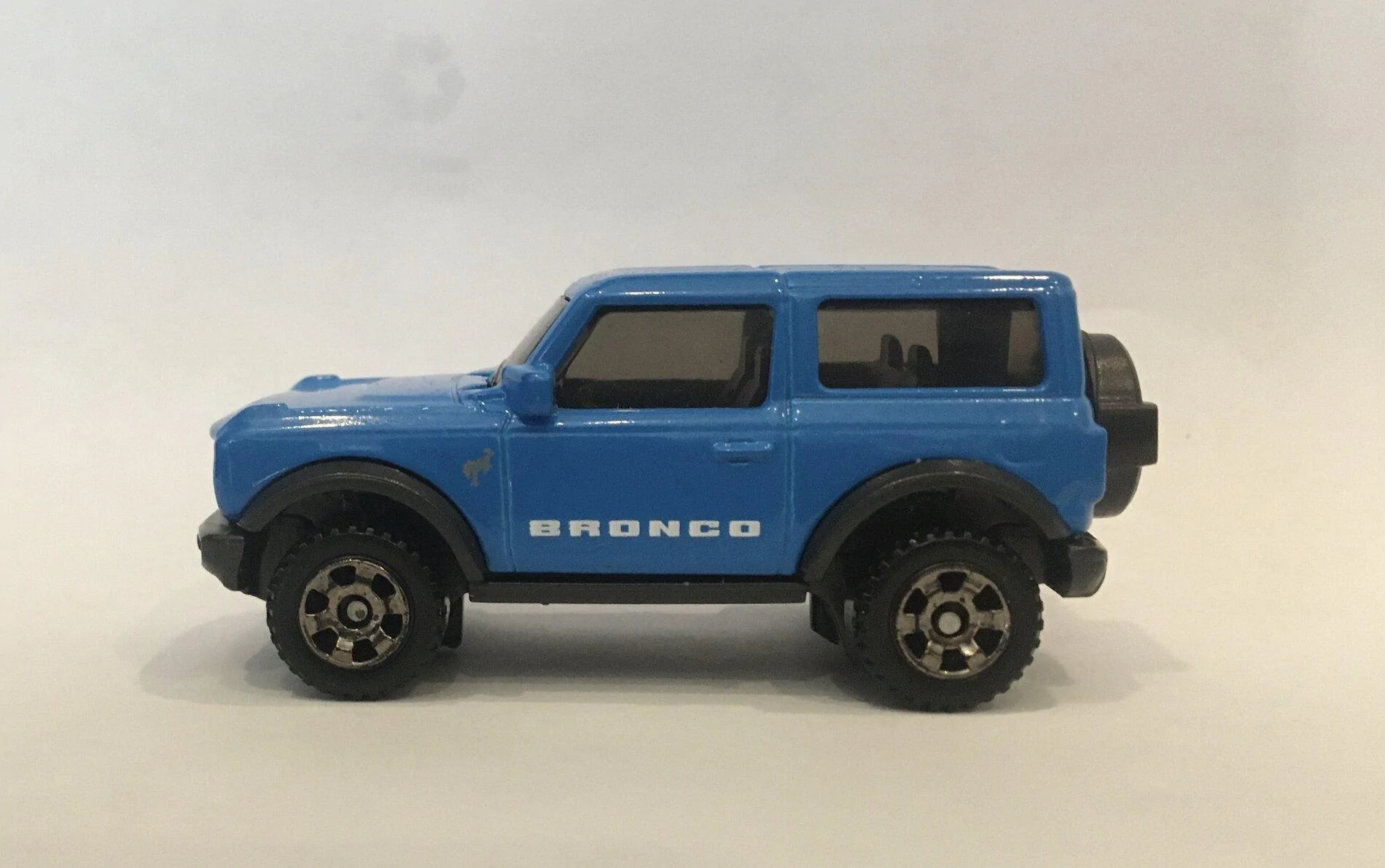 Ford Bronco Let's see those modded Hot Wheels 6C588D6A-EABA-49FD-95AC-9921CFBEC10E