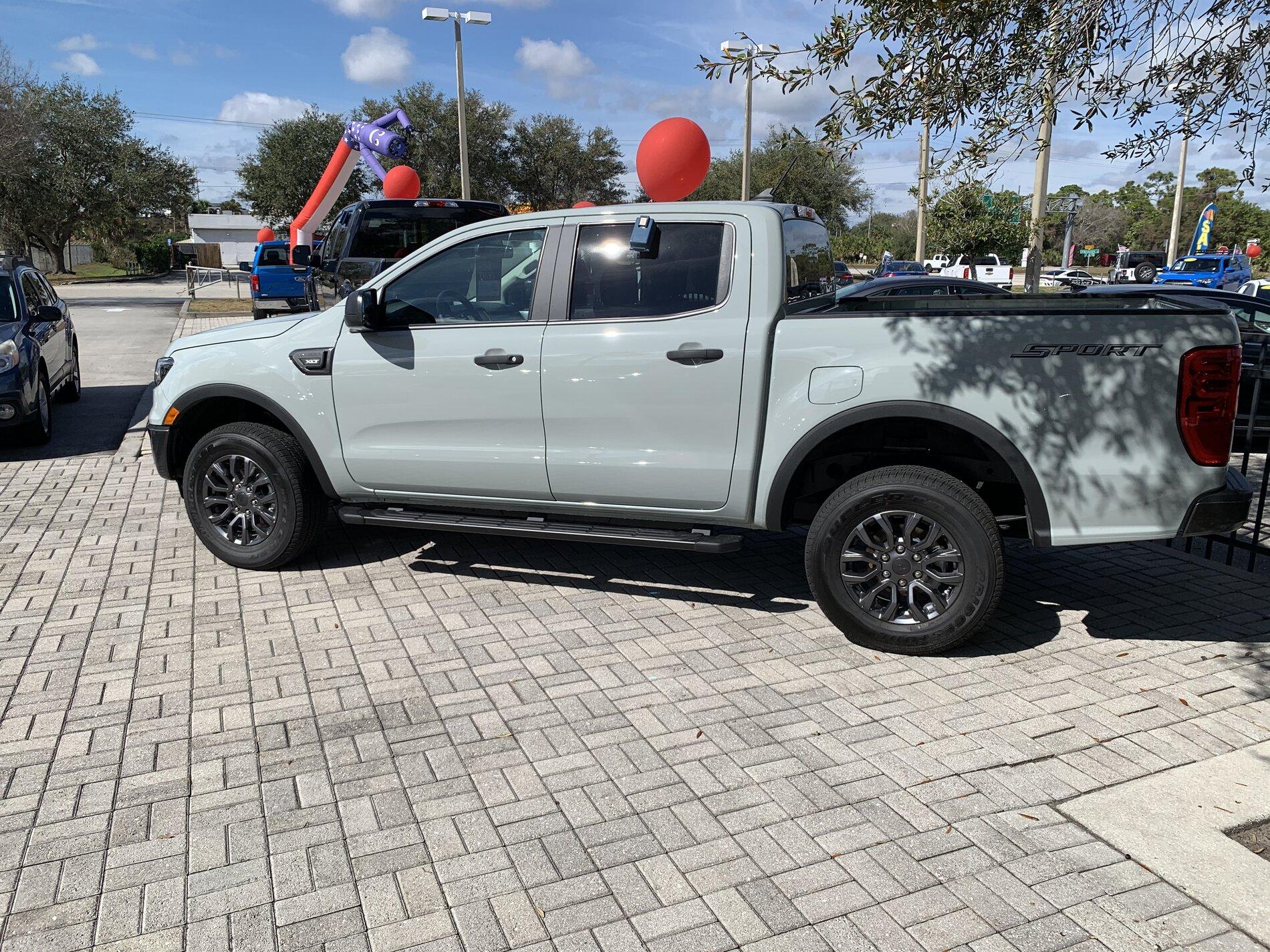 Ford Bronco Cactus Gray Ranger in full sunshine 0B8FFD66-D931-41DF-AE0B-7D0140781559