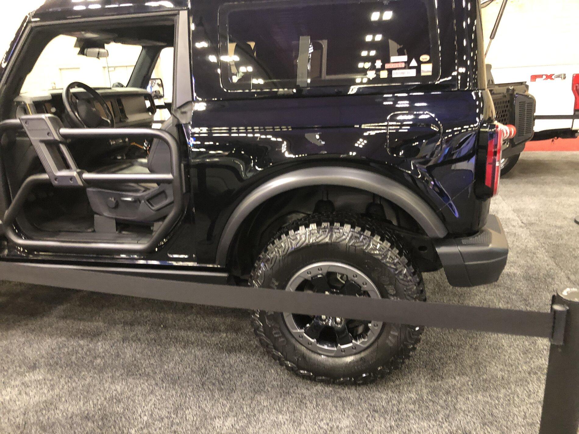 Ford Bronco Body Colored Painted Hard Top E59DB1DD-EC71-4905-9590-D7F777D24341