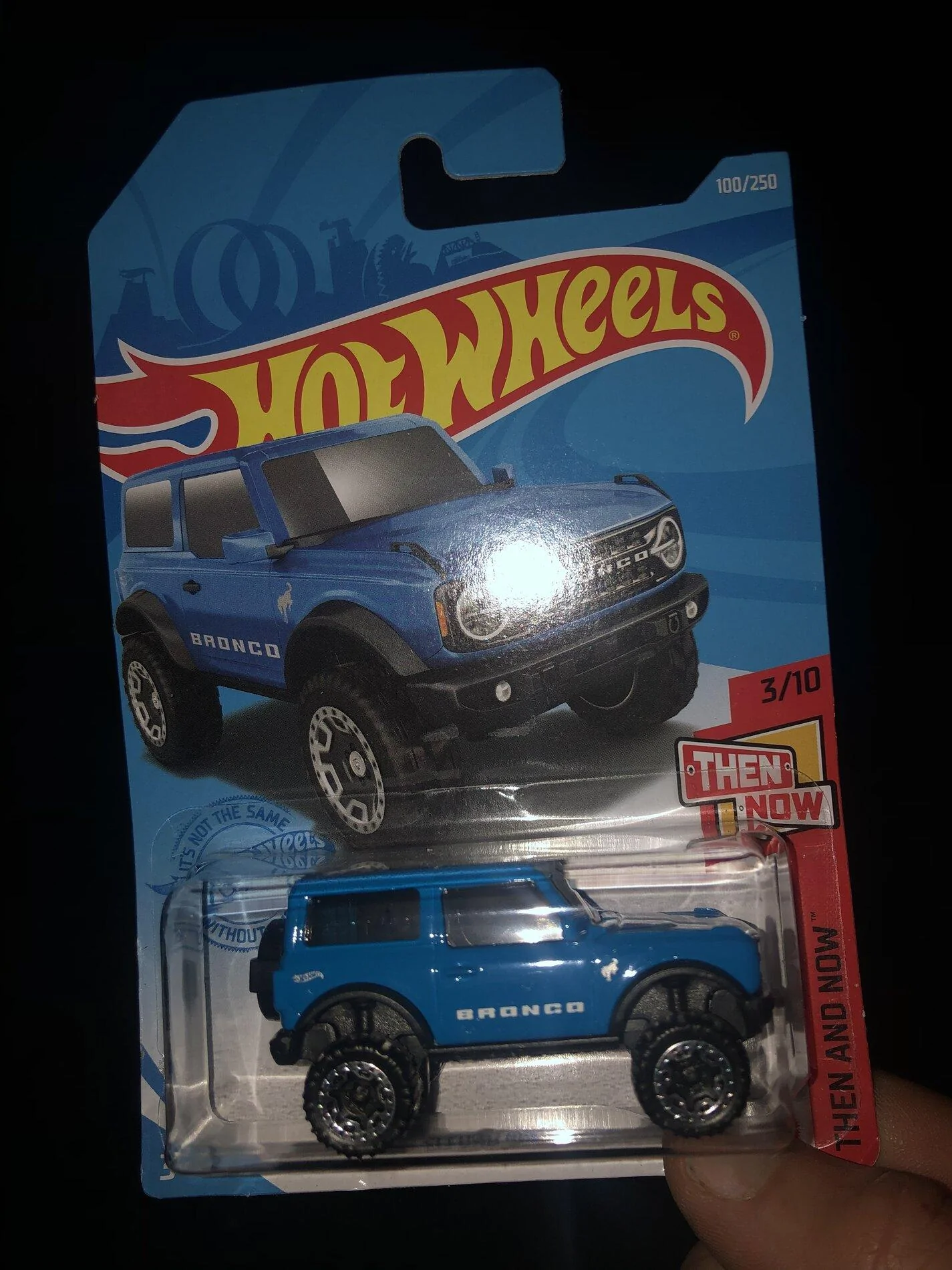 Ford Bronco Hot Wheels 2021 Bronco CE743FAF-241F-48FF-A4E1-82806637255B