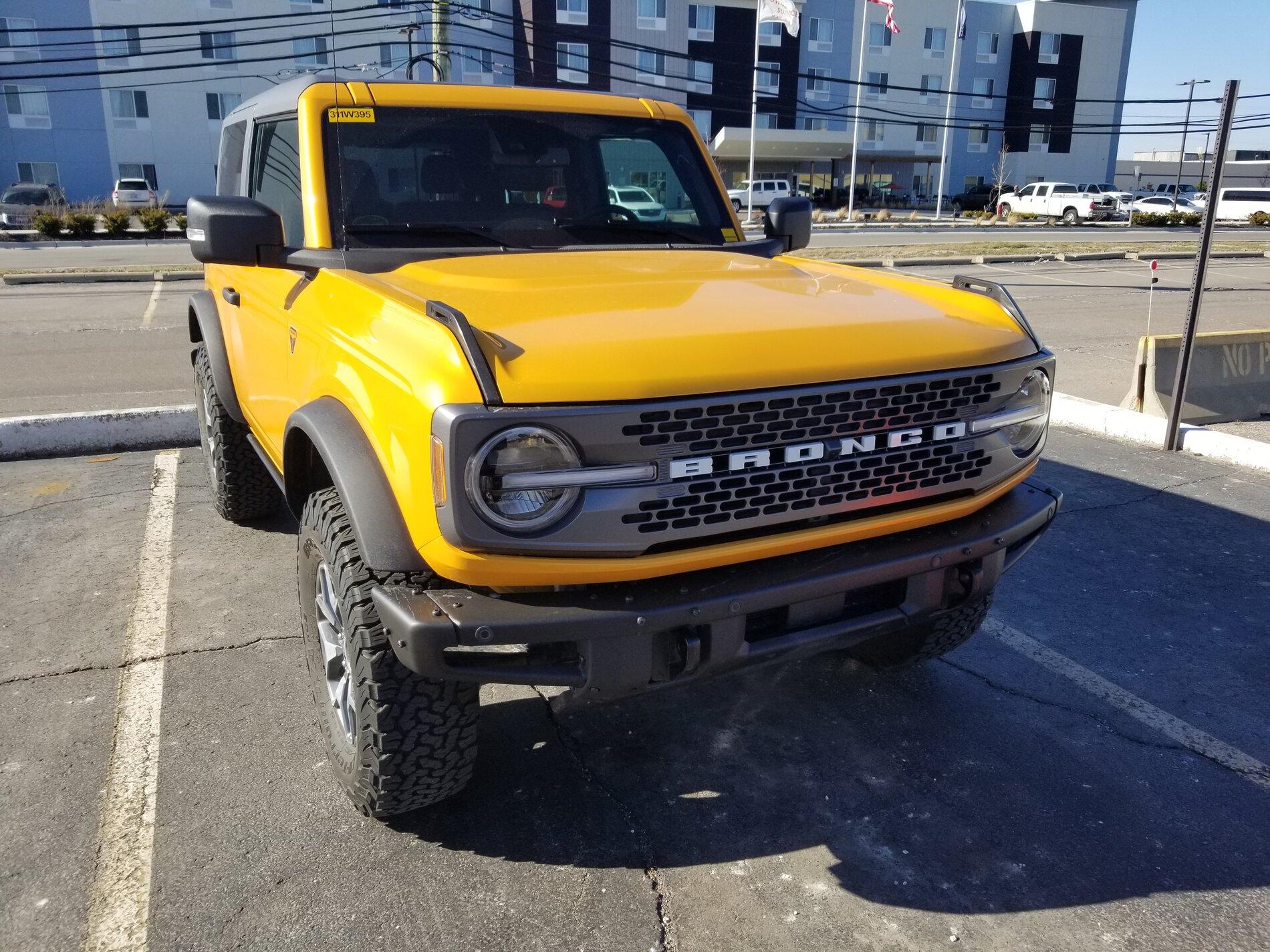 Ford Bronco 2DR Cyber Orange Badlands 20210312_152823