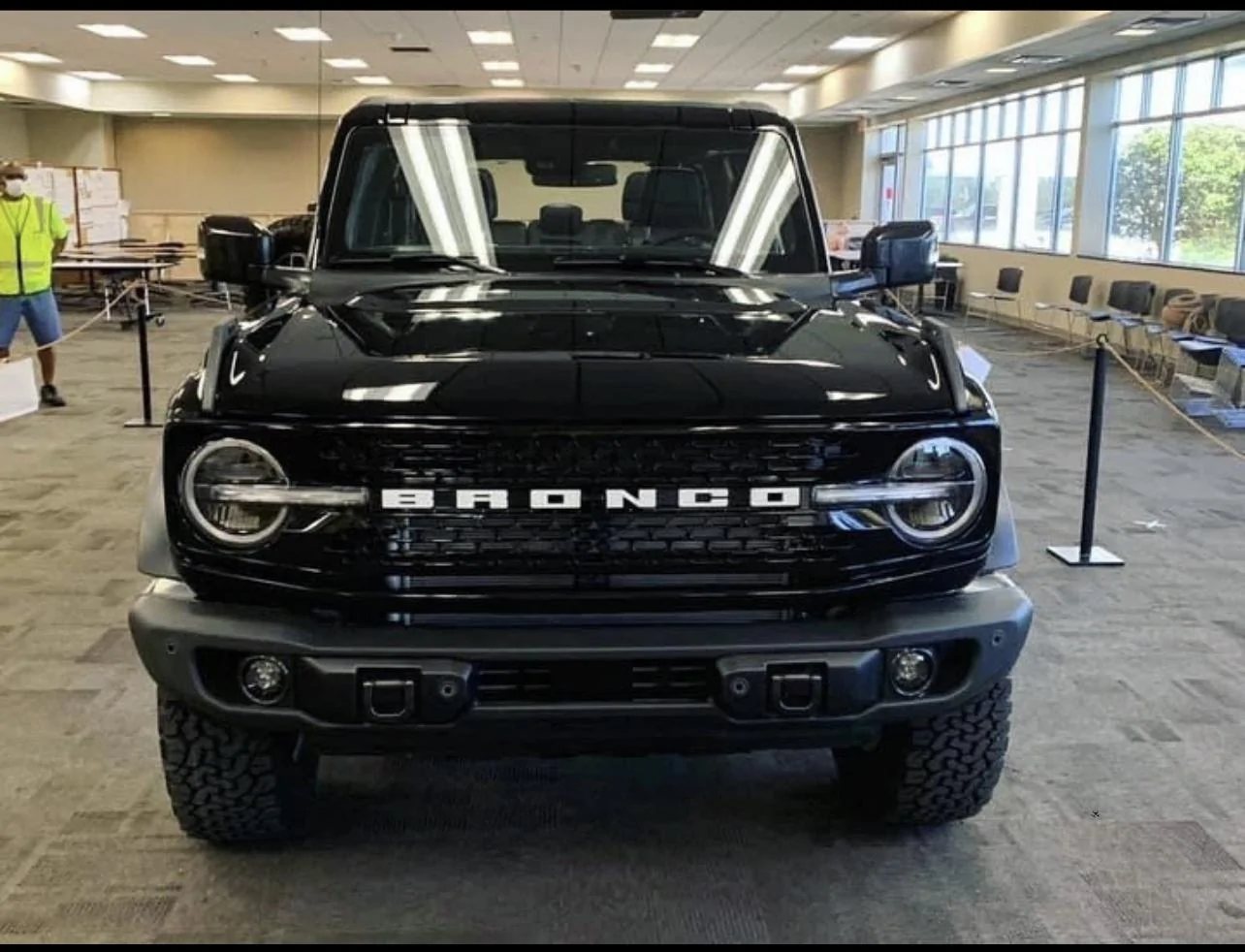 Ford Bronco Badlands with 33 or Sasquatch D5F7E115-F7A2-4F21-A5A1-7F0347B7B864