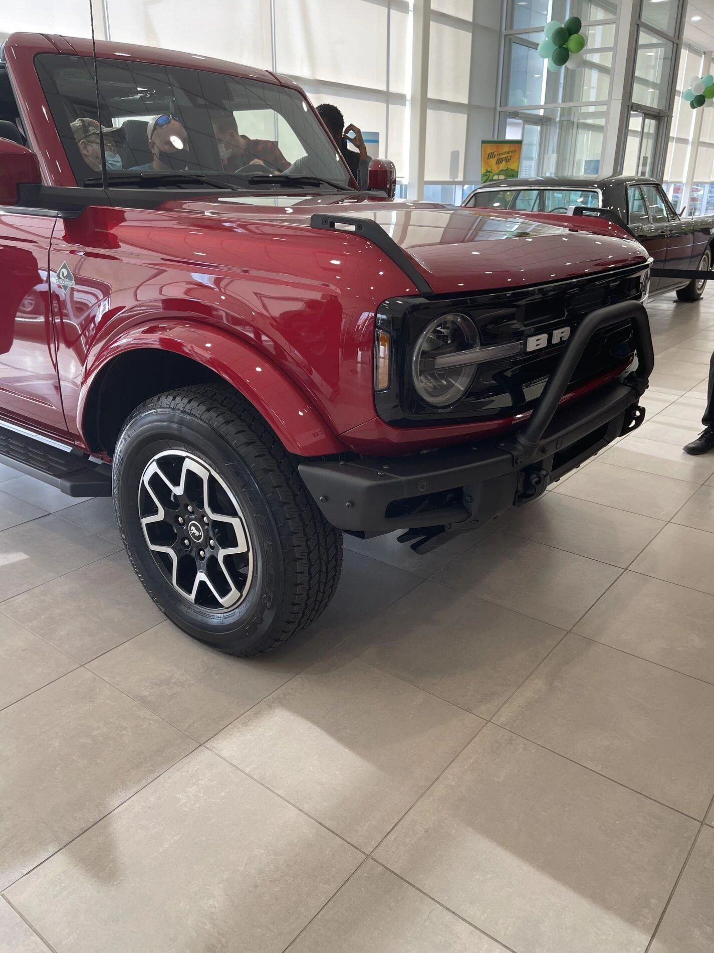 Ford Bronco Rapid red OBX 4 dr 3C4A629D-6C71-4508-8EC3-0E16C6E3CD50