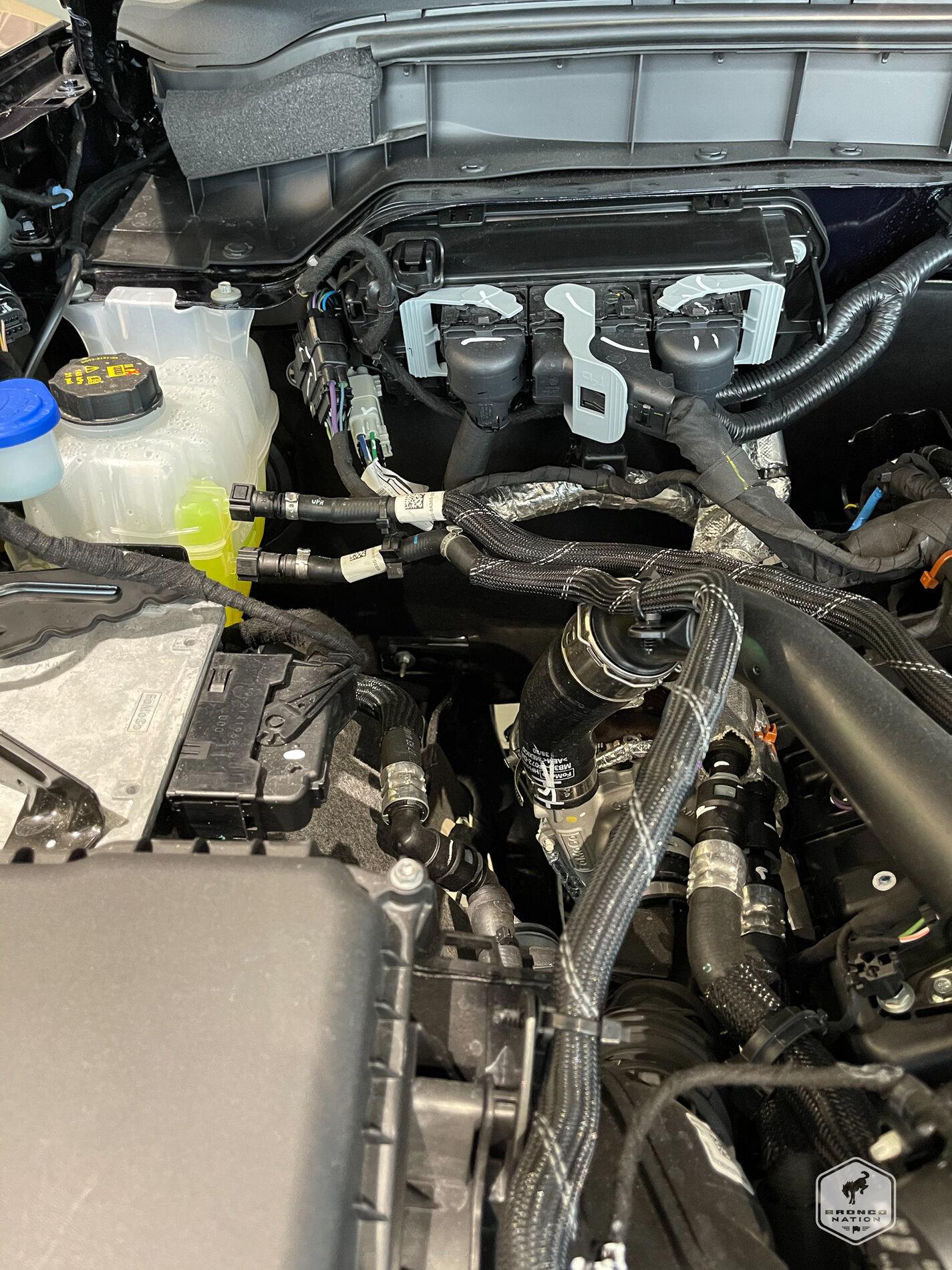 Ford Bronco 📷 2.7L Bronco Engine Bay Photos 2.7L - Engine Bay-08-2