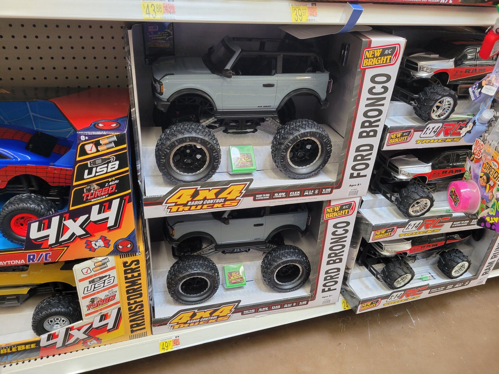 Ford Bronco Spotted: Electric Bronco @ Walmart 20210319_143018