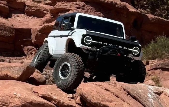 Cliffhanger Trail in Moab with Bronco on 74Weld Portals