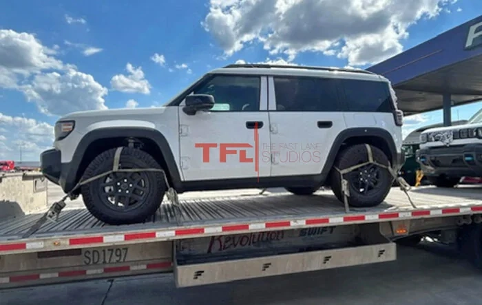 Incoming Competition: Jeep Recon in 1st Public Sighting. 📸 Features Removable Doors & Retractable Roof + Possibly ICE Engines
