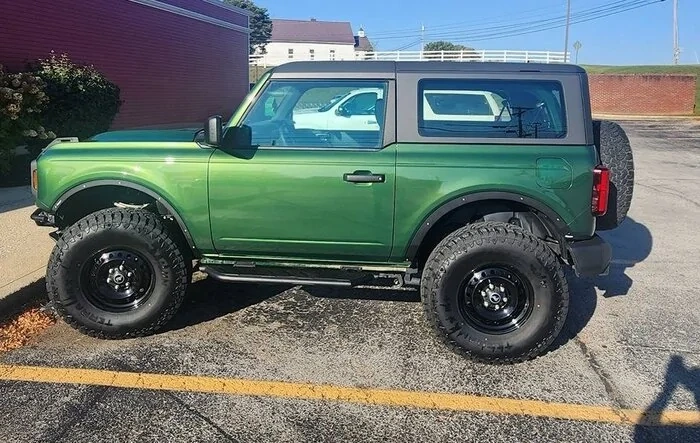 The cheap Base Bronco build on 37's