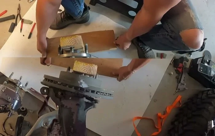 Visual scrub radius comparison : stock Bronco knuckle vs. 74Weld portal