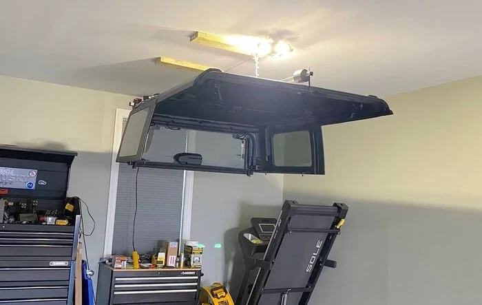 Lange Hoist customized for Bronco 2 door hard top
