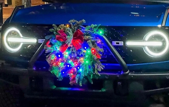 🎄🎅🎁 ☃️ Show Off Your Bronco's Holiday Spirit! 🕎⛄️🤶🎄
