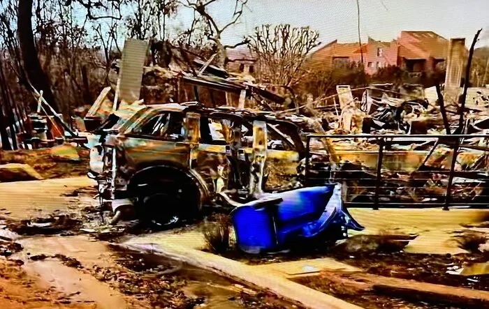 LA fires and burned Broncos 🙏🏻 [WARNING: NO POLITICS]