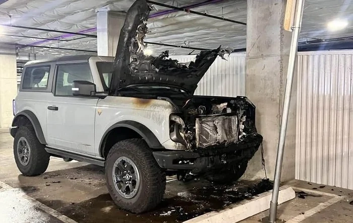 Engine fire destroys Bronco in Portland