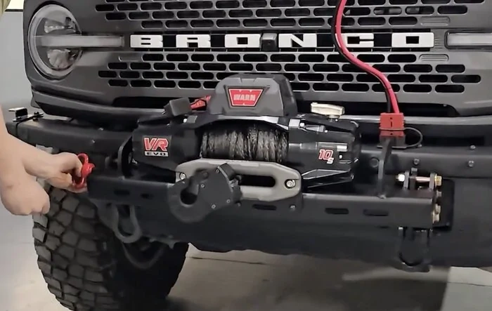 MAXIMUS-3 FORD BRONCO REMOVABLE WINCH SADDLE