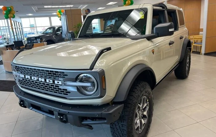 Desert Sand Bronco Club