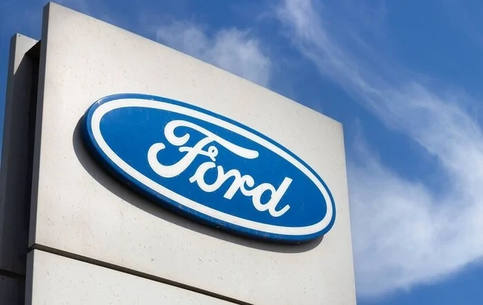 Ford offers employee pricing (below invoice) to all US customers April 3 through June 2 - "From America to America"