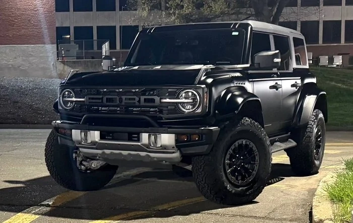 BBR - BIG BLACK RAPTOR