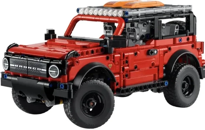 New LEGO 2-door Bronco model in Race Red available soon!