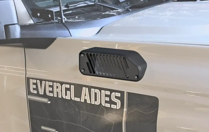 Interchangeable ‘low-profile’ snorkel
