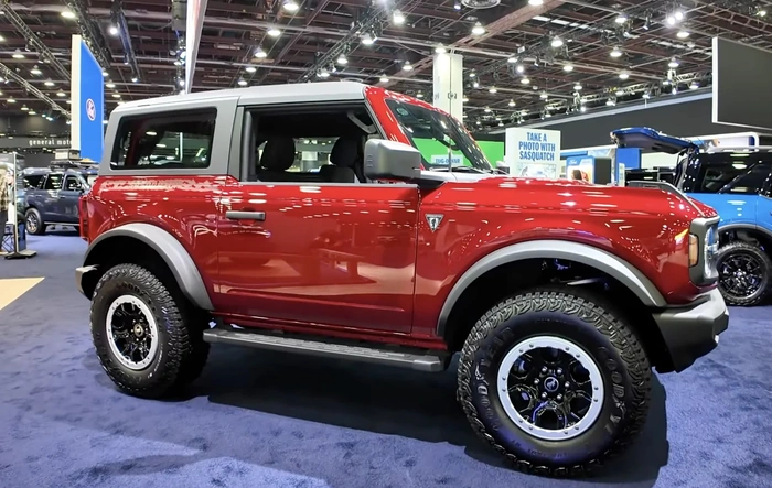 First Look at 2026 Bronco Base Sasquatch & Badlands at Detroit Auto Show