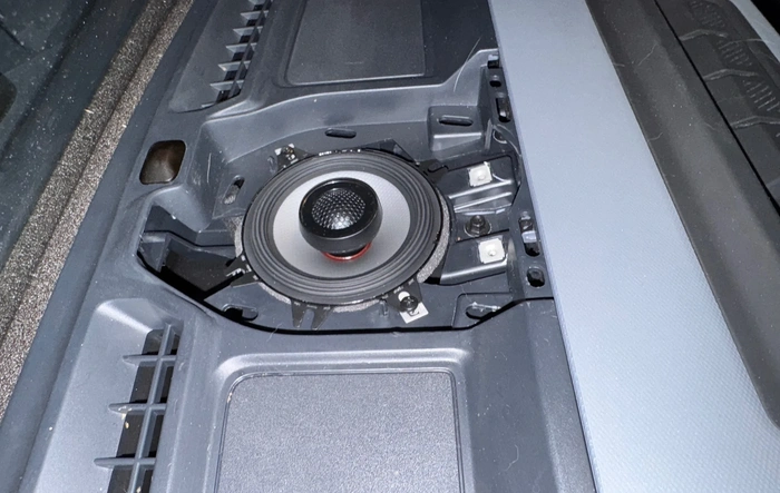 Audio Upgrade for 2021 Base 6-speaker: add a center channel and get HD Radio? Detailing the ACM from a B&O Bronco