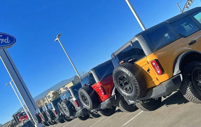 Bronco sales rise 27.6% in February 2026 (12,533 units sold)