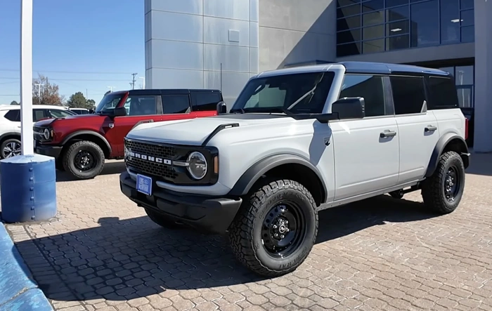 2026 Bronco (BAP) Black Appearance Package on Avalanche and Ruby Red colors