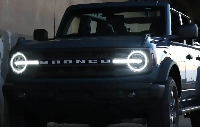 2021+ Ford Bronco OEM LED Reflector Headlights w/ Signature Halo Upgrade