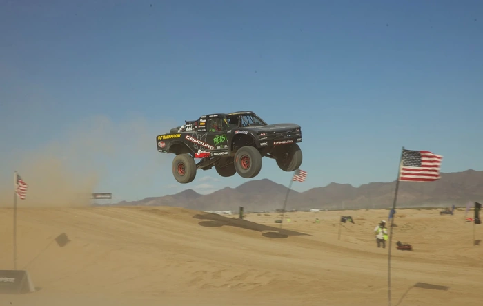 Camburg wins the 2026 Mint 400!