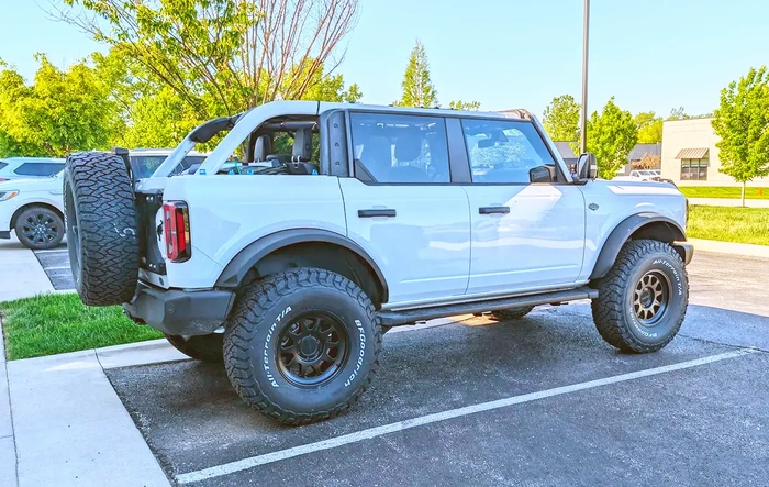 37s! Method 316 wrapped in BFG KO3 37x12.50R17 with white lettering