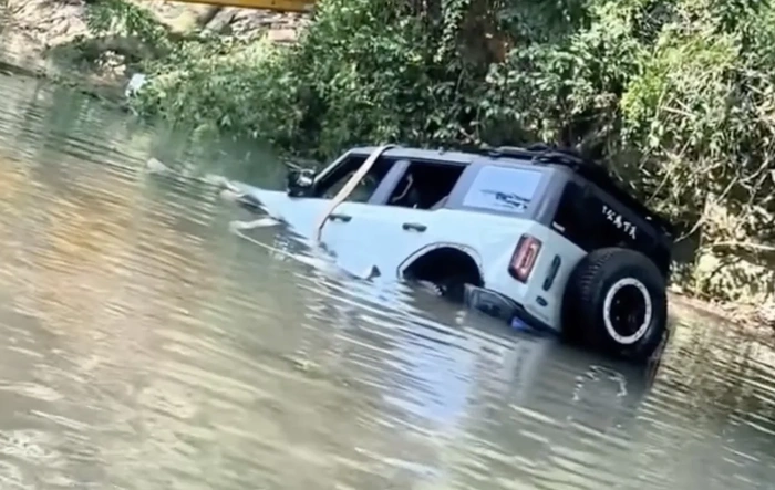 A Bronco recovery turns into two recoveries 🤣