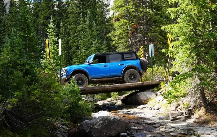 8/17 - Imogene, Engineer, and Ophir in Bronco + Defender