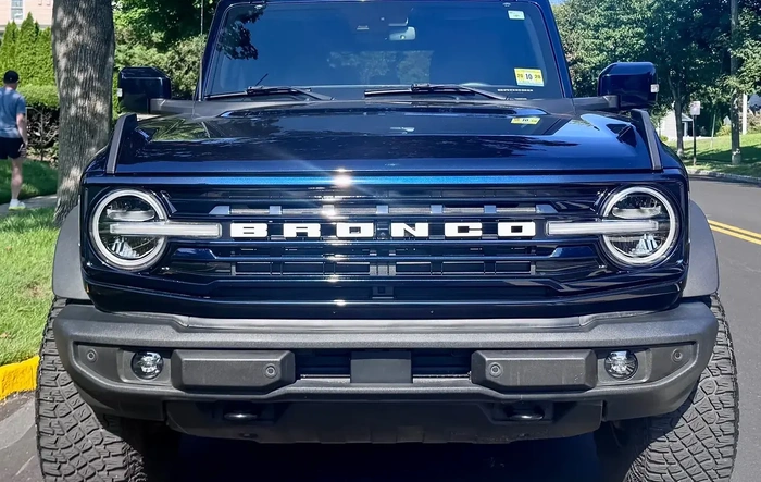 New Ford Modular Grille - Custom painted antimatter blue