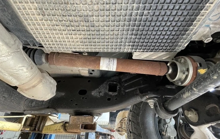 Front Driveshaft Replacement Experience/Tips (M210)
