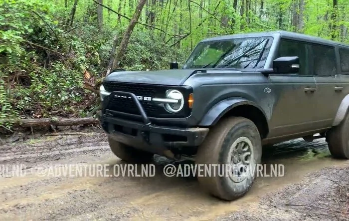 20 minutes of raw Bronco video clips driving offroad