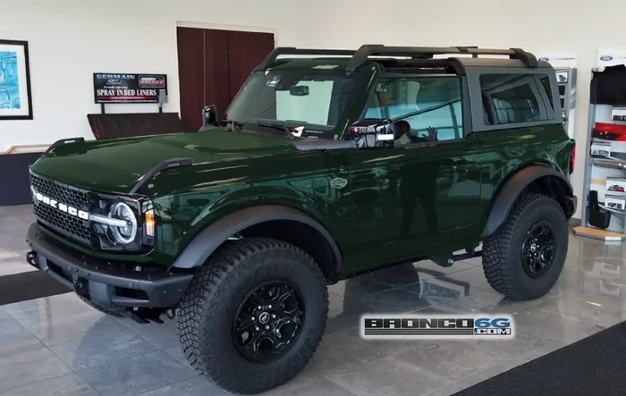 2022 'Everglades Green' Wildtrack Bronco